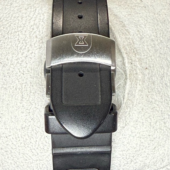 Edox Chrono Offshore 1 Sharkman ll North Pole Limited Editition Men’s Watch - Picture 7 of 8